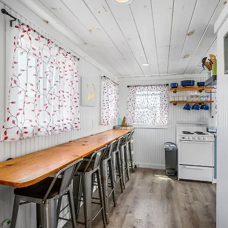 217 Old Wharf Road 1A Dennis Port Cape Cod Grey Pearl Villa